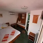 Casa De Vacanta Alexoiu Guest house 2 Mai